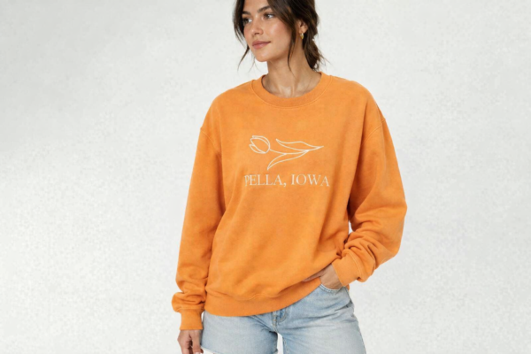 thehalltreeboutiquepella-4 Pella Iowa Embroidered Orange Crewneck Sweatshirt for Women Oversized Casual Pullover